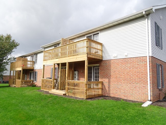 Building Photo - 420 Cherry Dr