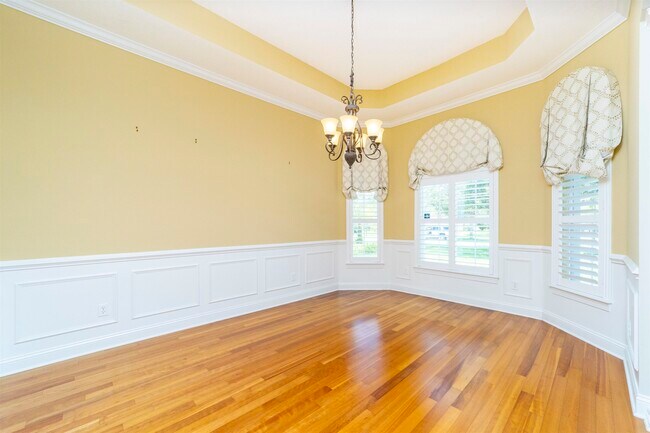 Building Photo - 425 Gallardo Cir