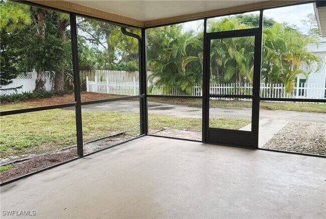 Building Photo - 757 95th Ave N