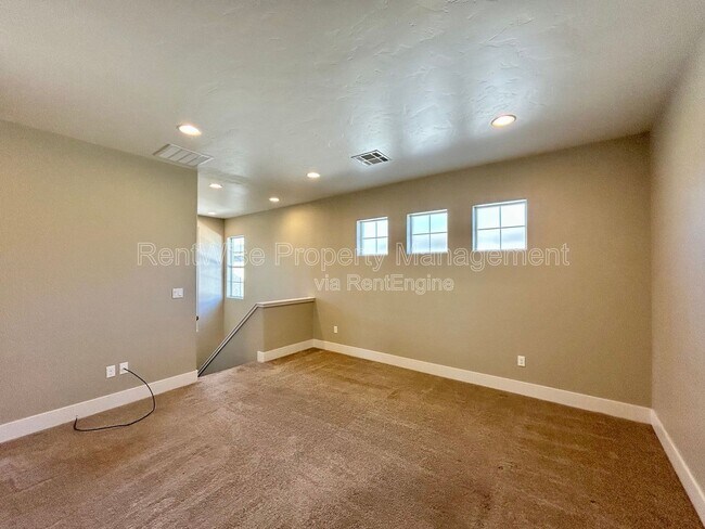 Building Photo - 3712 S Caddis Pl