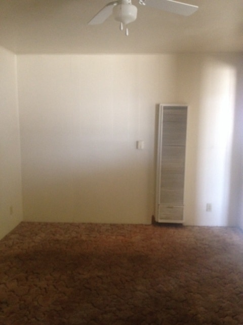 Building Photo - CORNER LOT- HAS FIREPLACE AND A DEN