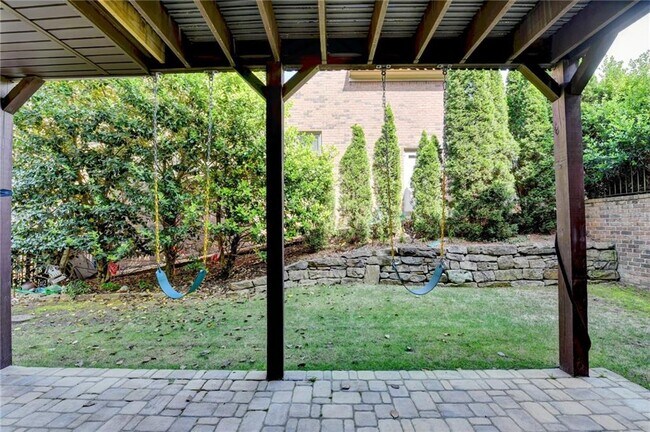 Building Photo - 11653 Parkside Ave