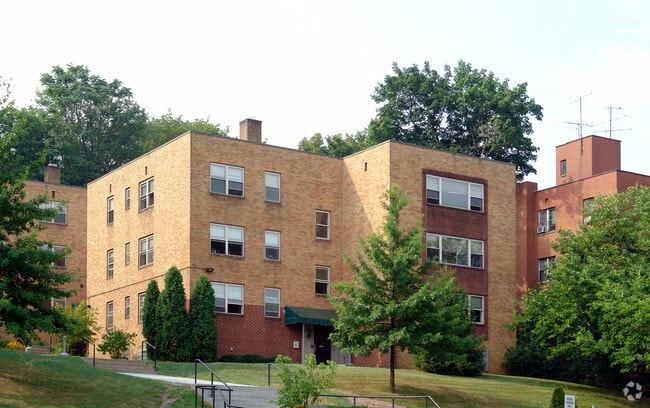 Primary Photo - 5800 5th Ave