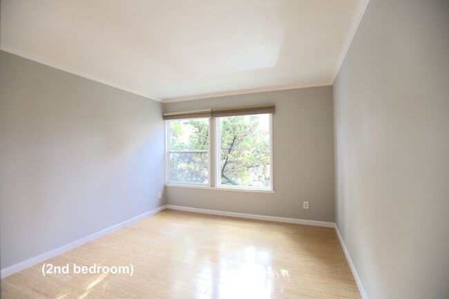 Building Photo - 22 Moss Ave