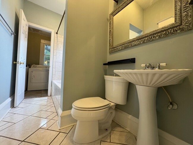Building Photo - Absolutely Gorgeous 3 BR home in Thornton ...