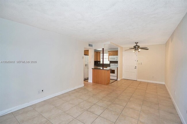 Building Photo - 8500 SW 109th Ave