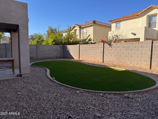 Building Photo - 2719 S Sailors Way