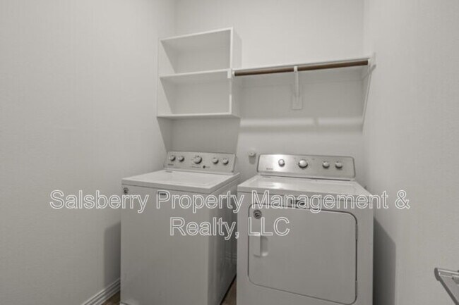 Building Photo - 224 Cherryvale Ln