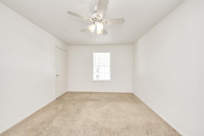 Building Photo - 10757 Braes Bend Dr