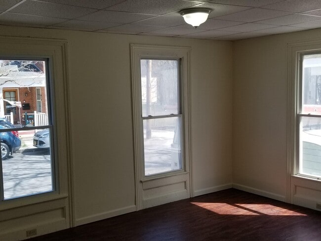 Building Photo - 113 Fayette St