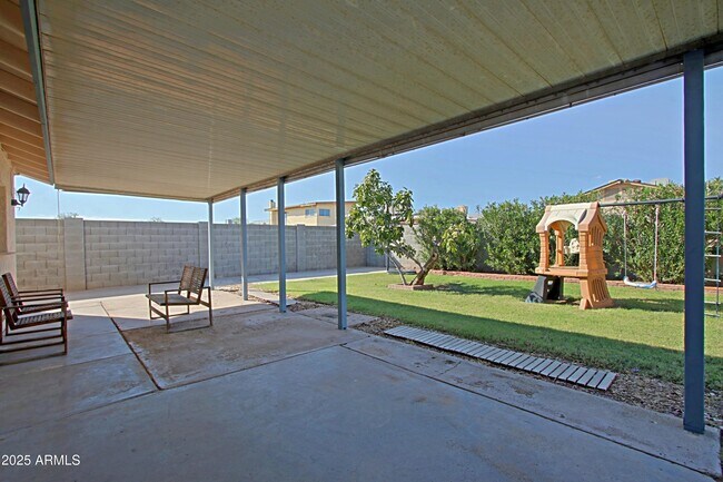 Building Photo - 4526 W Altadena Ave