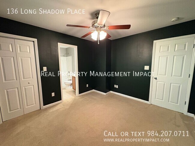 Building Photo - 136 Long Shadow Pl