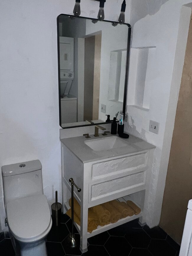 Building Photo - 3924 Aquamarine Way