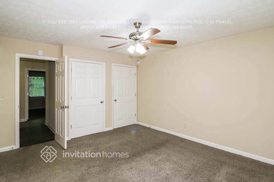 Building Photo - 2062 Red Rose Ln