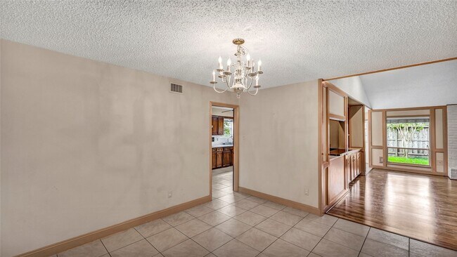 Building Photo - 10919 Paulwood Dr