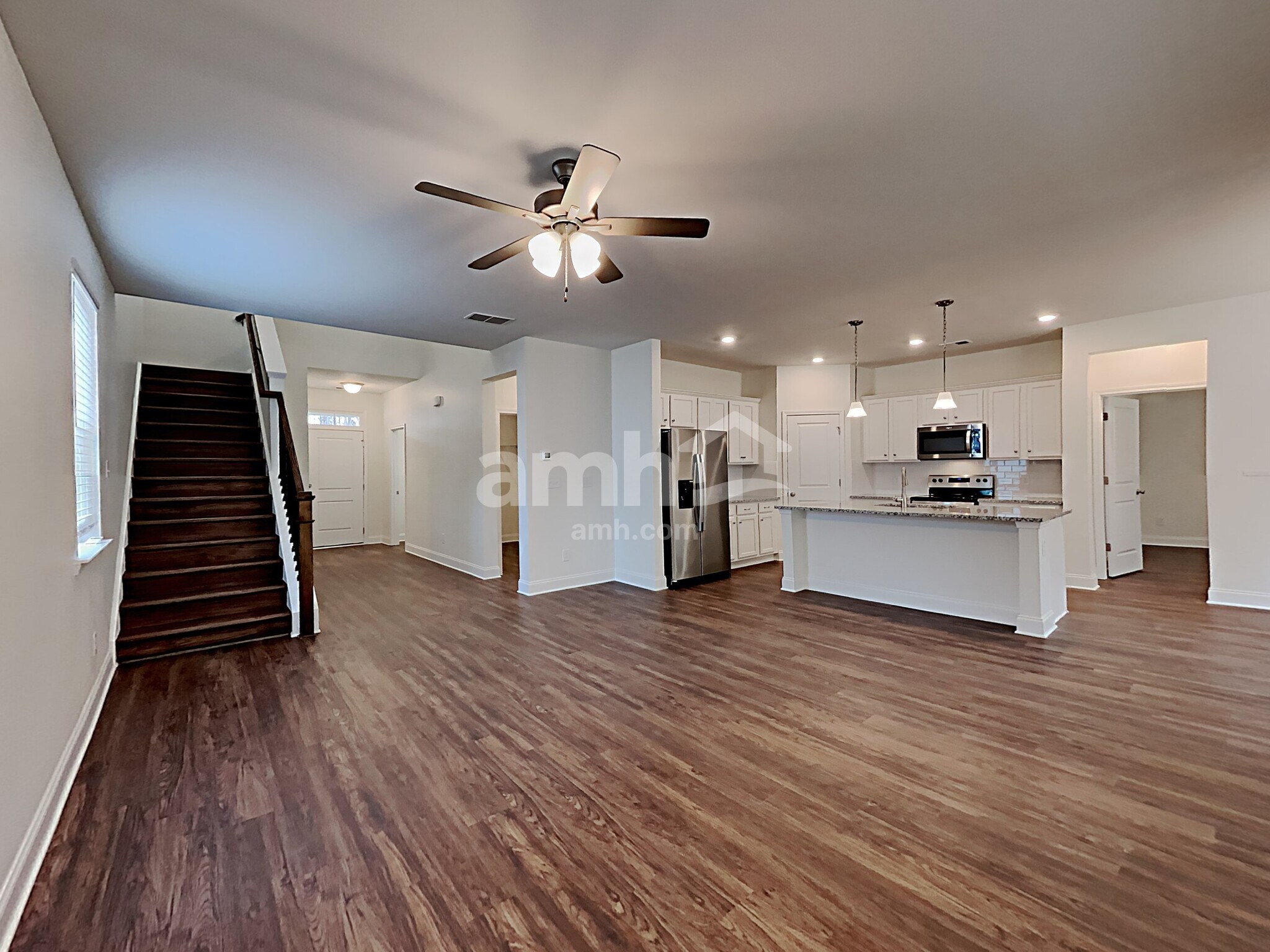 Building Photo - 502 Cash Cir