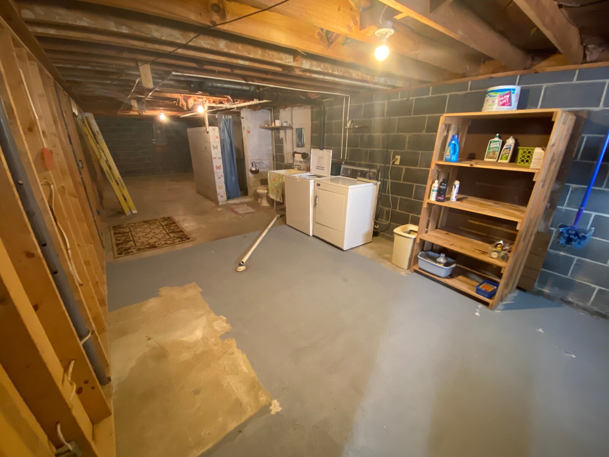 Building Photo - 410 Colonial Ave