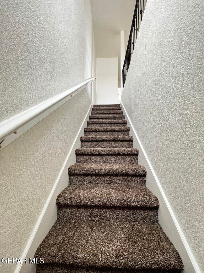 Building Photo - 5913 Cielo De Oro Pl