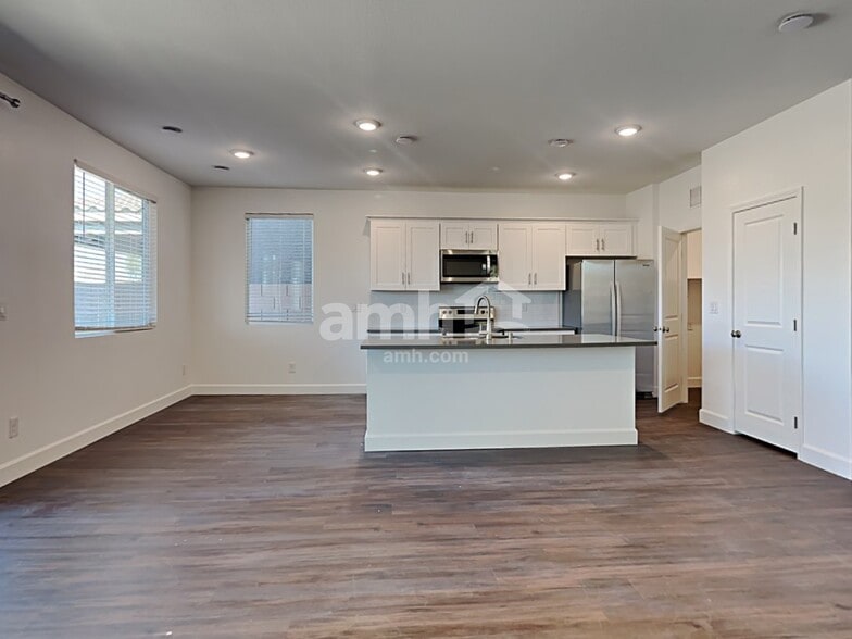 Building Photo - 4849 Colossal Star St
