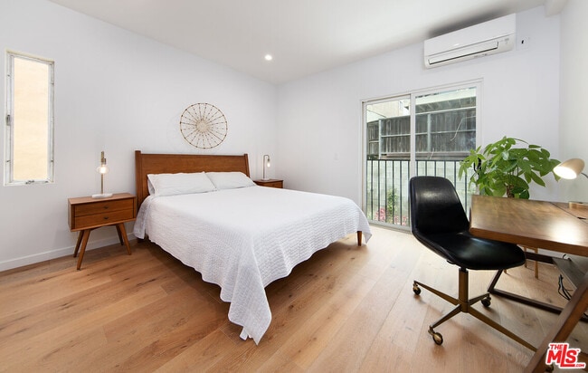 Building Photo - 6623 Esplanade