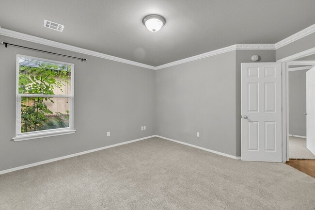 Building Photo - Welcome to this gorgeous home in the highly desirable Eddington Place neighborhood!