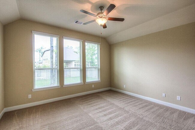 Building Photo - 123 Colton Ct