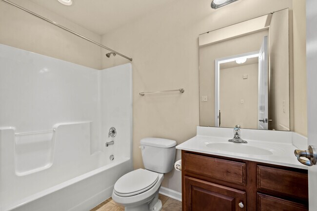 Building Photo - 232 Overlook Dr