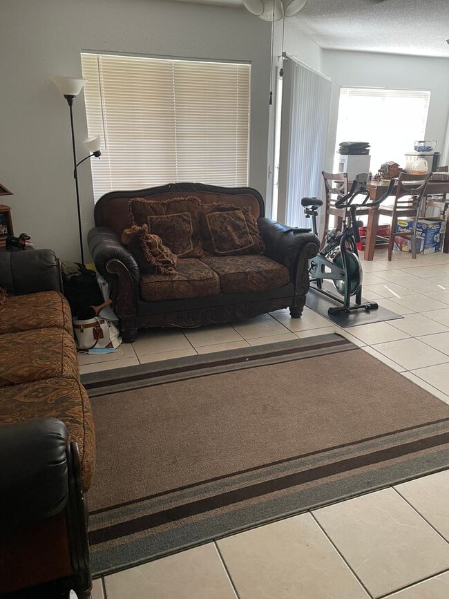 Building Photo - Great 3/2 Condo Centrally Located in Orlando