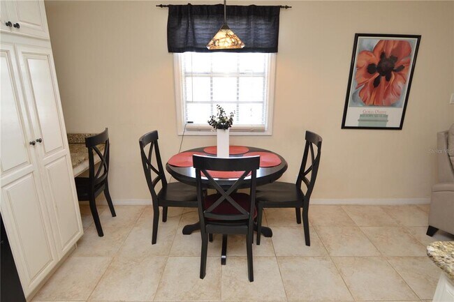 Building Photo - 5245 Coquina Key Dr SE