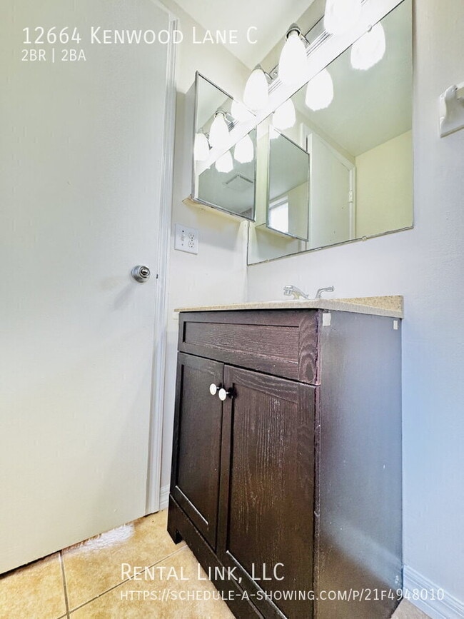 Building Photo - 12664 Kenwood Ln