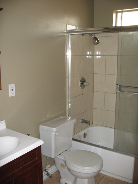 Building Photo - 2711 Bellevue Ave