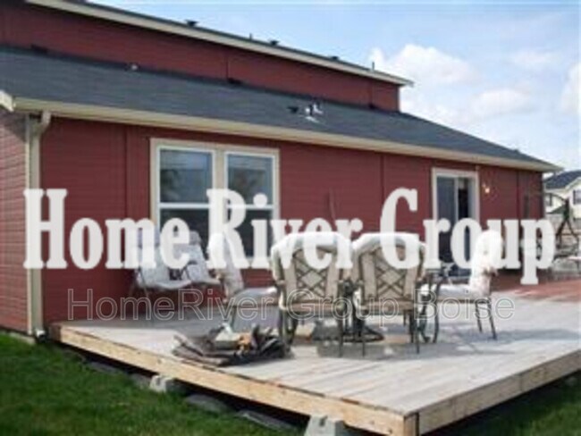 Building Photo - 1876 E Adelaide Dr