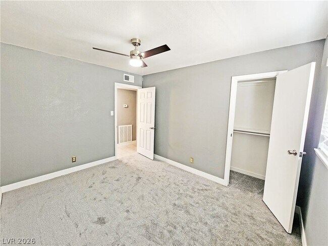Building Photo - 5409 Mountain View Dr