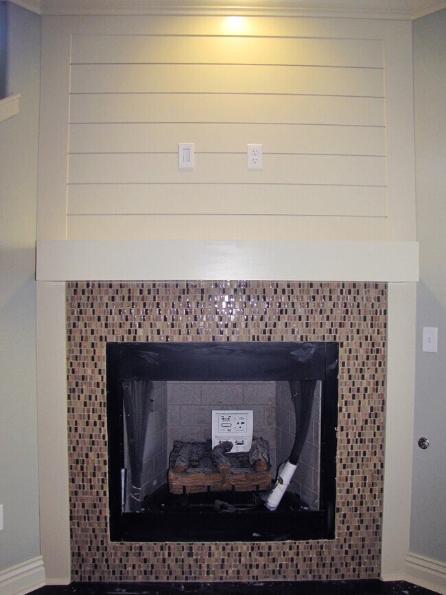 Building Photo - 535 N Salem Rd