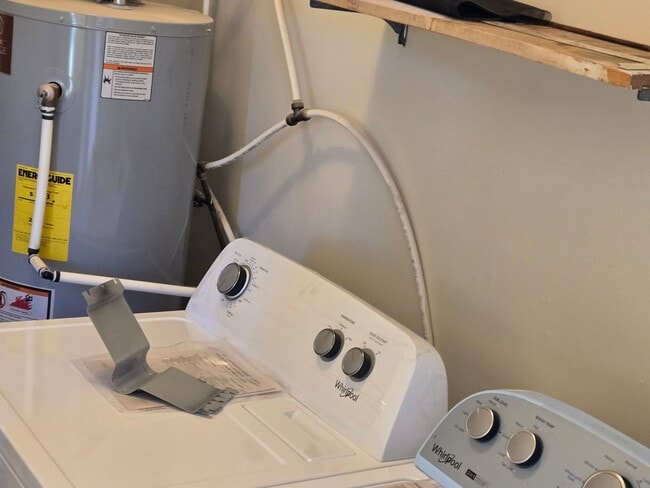 Building Photo - **4706 Glenspring Road, Henrico, VA – Move-In Ready Brick Rancher!**