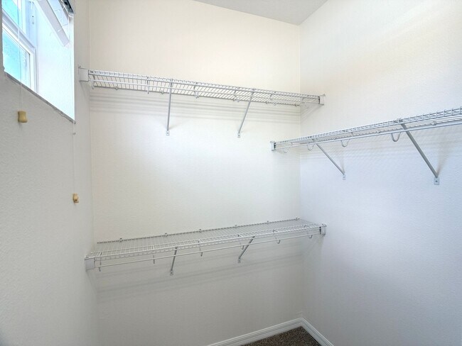Building Photo - 538 Bexley Dr
