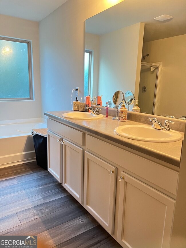 Building Photo - 1775 Labonte Pkwy