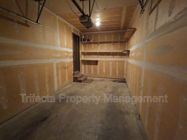 Building Photo - 1024 Oxford Ln