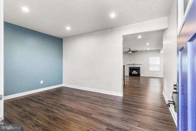 Building Photo - 2305 Wadlow Ln