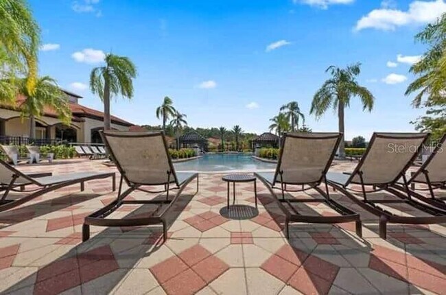 Building Photo - 820 Las Fuentes Dr