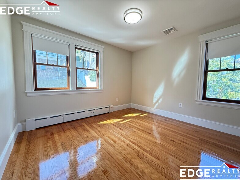 Building Photo - 46 Gerrish St