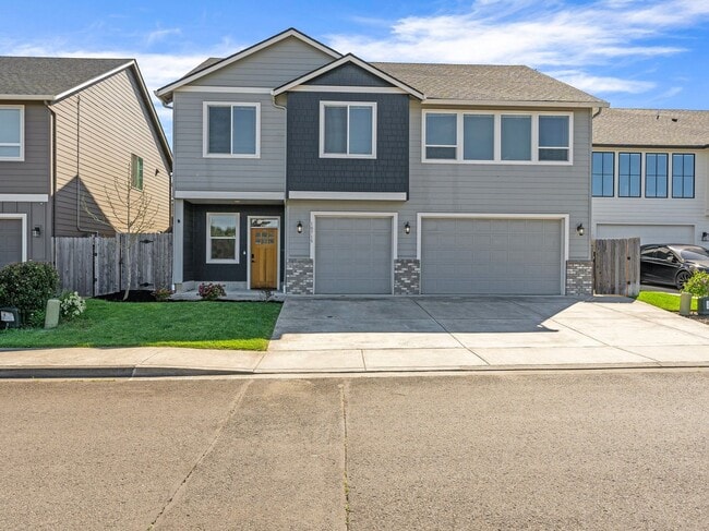 Primary Photo - Stylish 3bd 2ba Home in Jackie's Landing n...