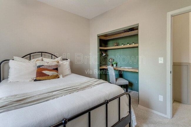 Building Photo - 21724 SW Vintner Ln