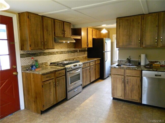 Building Photo - 34 Kings Hwy