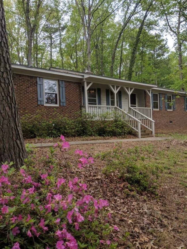 Building Photo - 144 Fern Forest Dr