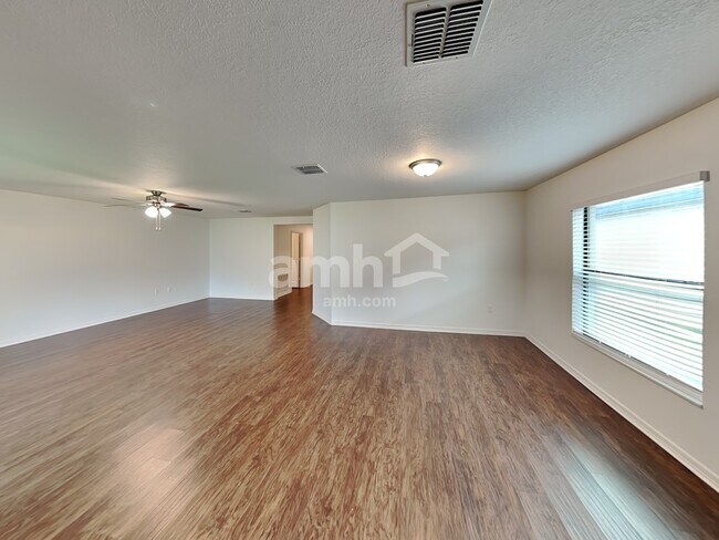 Building Photo - 1214 Brenton Leaf Dr