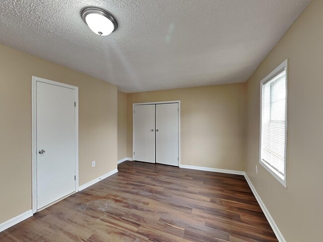 Building Photo - 5010 Penwood Cove