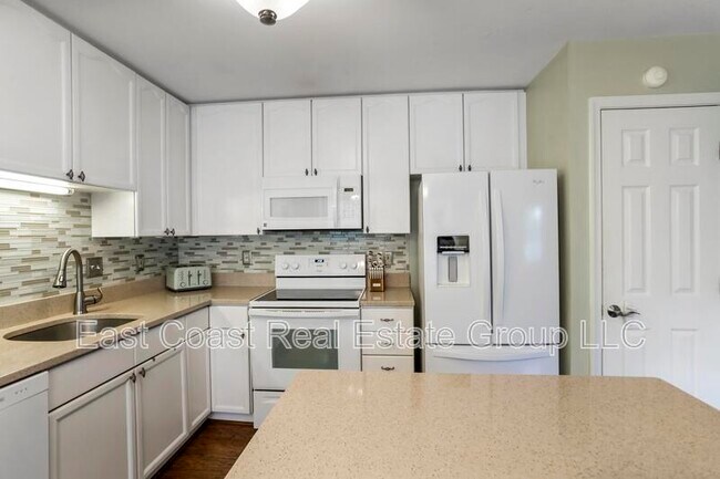Building Photo - 200 Mountain Terrace