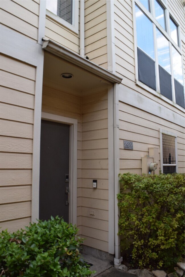 Building Photo - 2922 Crawford St