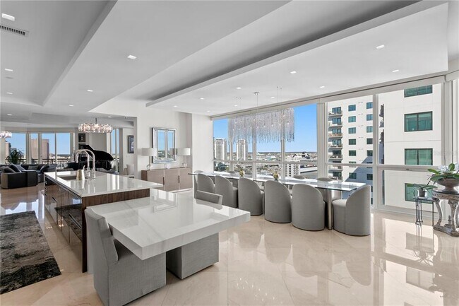 Building Photo - 450 Knights Run Ave